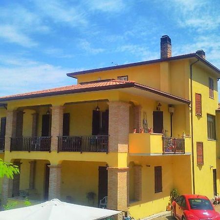 Il Girasole Apartamento Castel Ritaldi Exterior foto