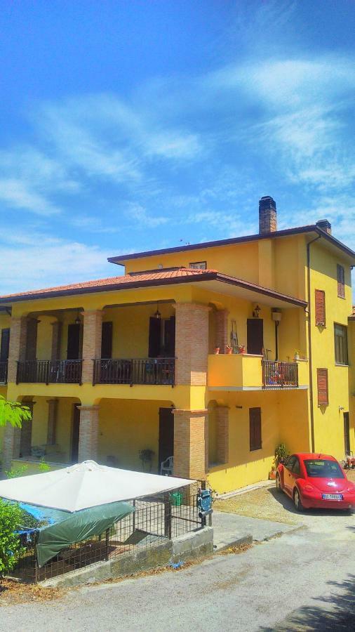 Il Girasole Apartamento Castel Ritaldi Exterior foto