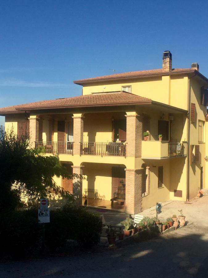 Il Girasole Apartamento Castel Ritaldi Exterior foto
