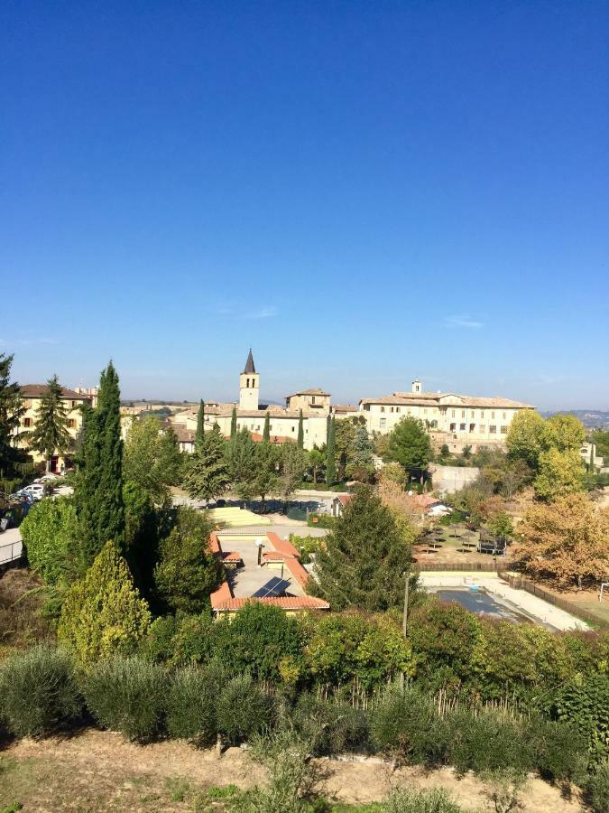 Il Girasole Apartamento Castel Ritaldi Exterior foto