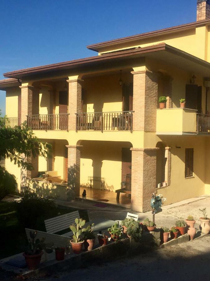 Il Girasole Apartamento Castel Ritaldi Exterior foto