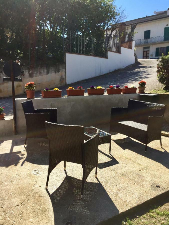 Il Girasole Apartamento Castel Ritaldi Exterior foto