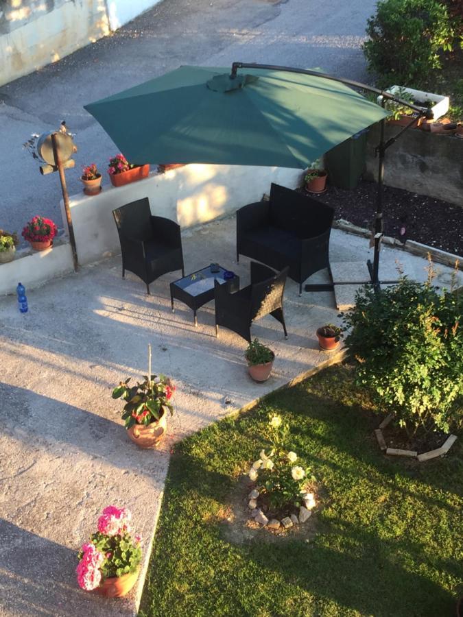 Il Girasole Apartamento Castel Ritaldi Exterior foto